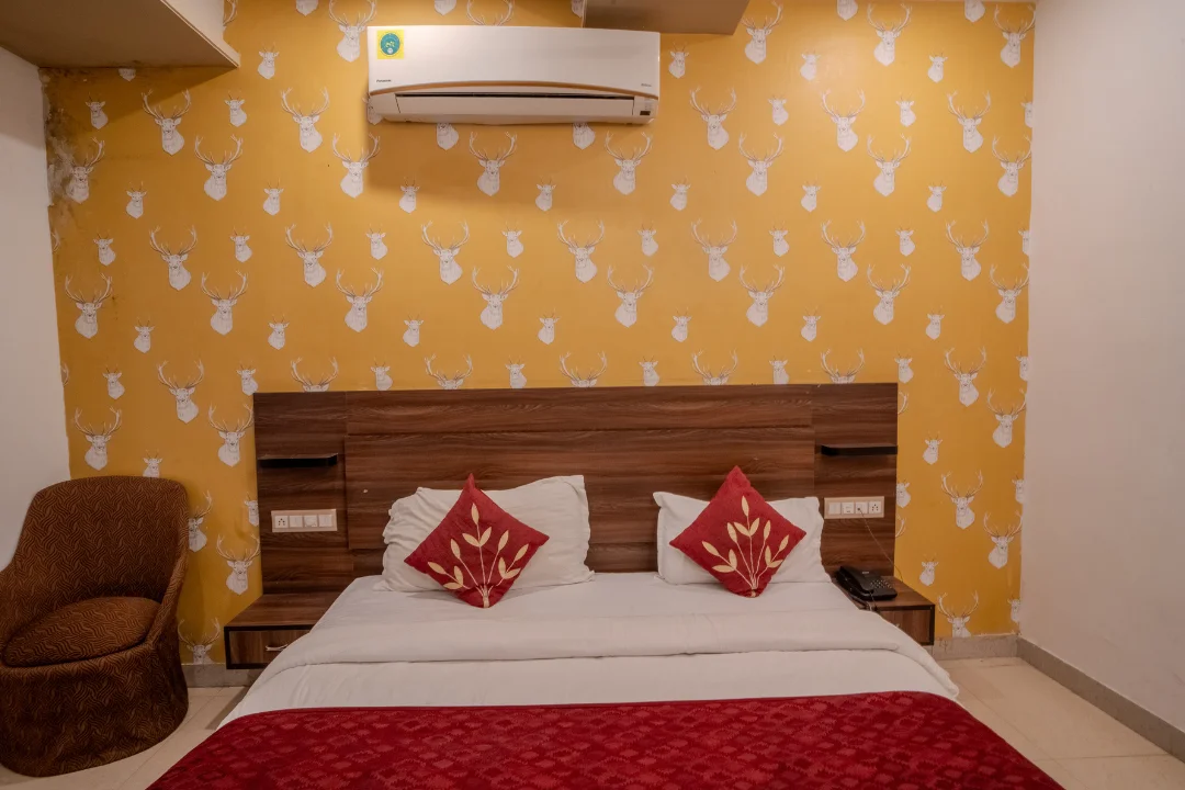 Rooftop Pool Hotel Kalyan Vilas